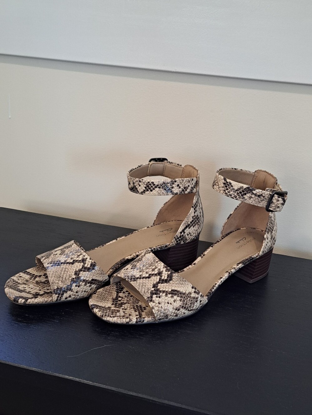 Clarks Ultimate Comfort Snakeskin Mobwife Classic Boho Block Heel Sandals 9.5. - Picture 3 of 10